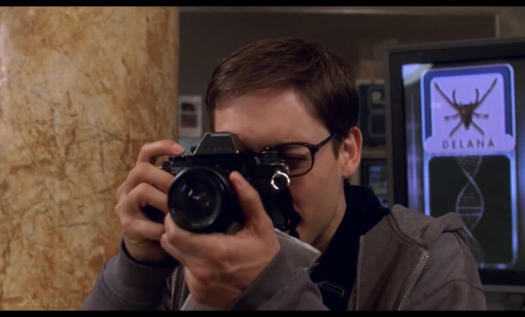 Peter Parker tirando foto